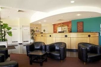 Seasons Hotel Newman