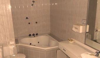 Harbour Royal Motel
