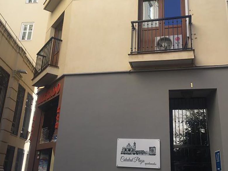 Apartamentos Catedral Plaza