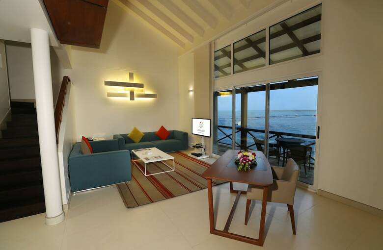 Al Bander Hotel & Resort