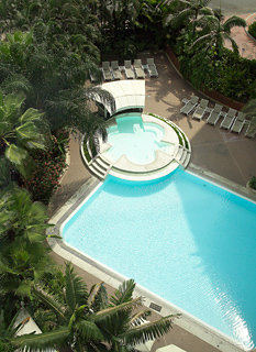 Hotel NH Royal Cali