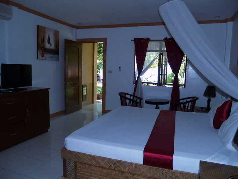 Hotel Anda White Beach Resort