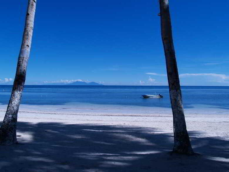 Hotel Anda White Beach Resort