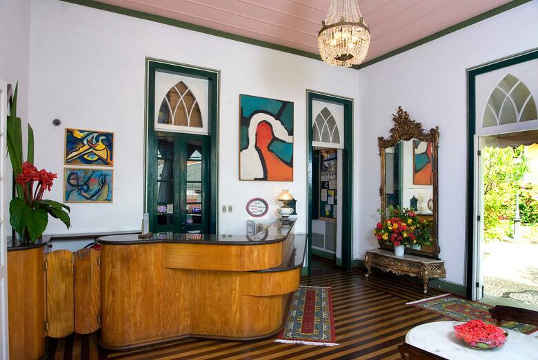 Catharina Paragua�u Hotel