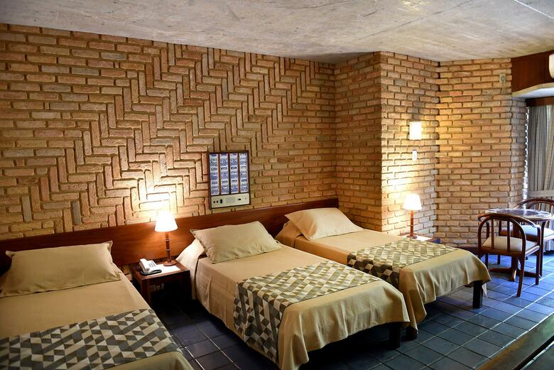 Catharina Paragua�u Hotel