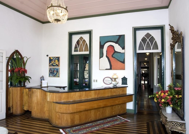 Catharina Paragua�u Hotel