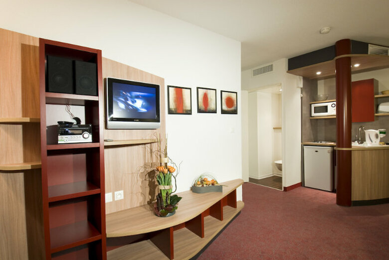 Hotel Suite Home Saran