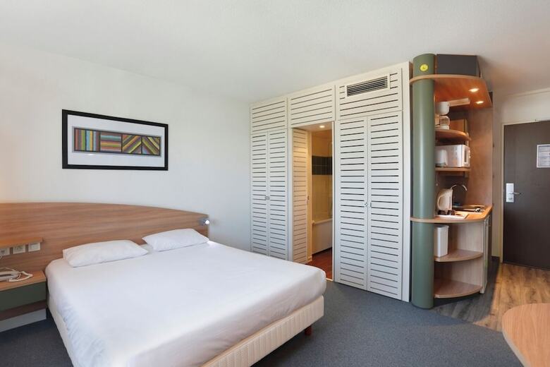 Hotel Suite Home Saran