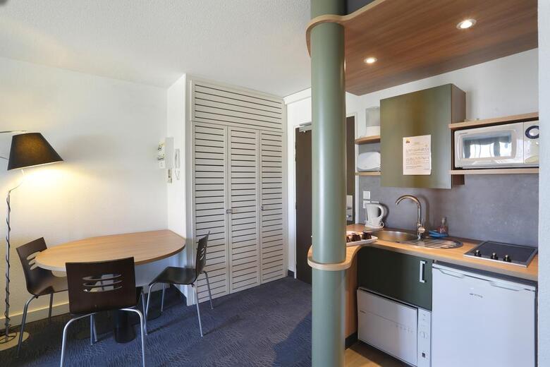 Hotel Suite Home Saran
