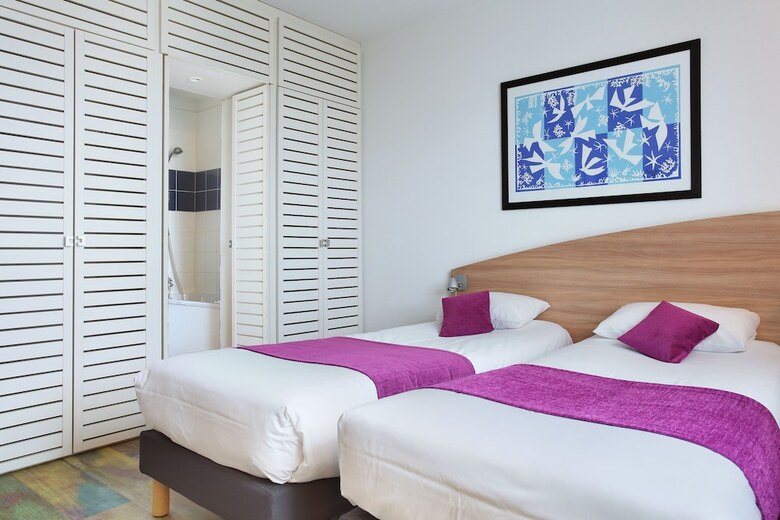 Hotel Suite Home Saran