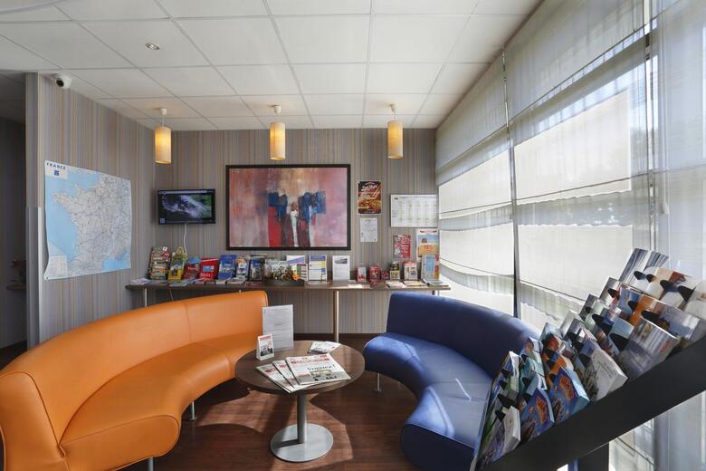 Hotel Suite Home Saran