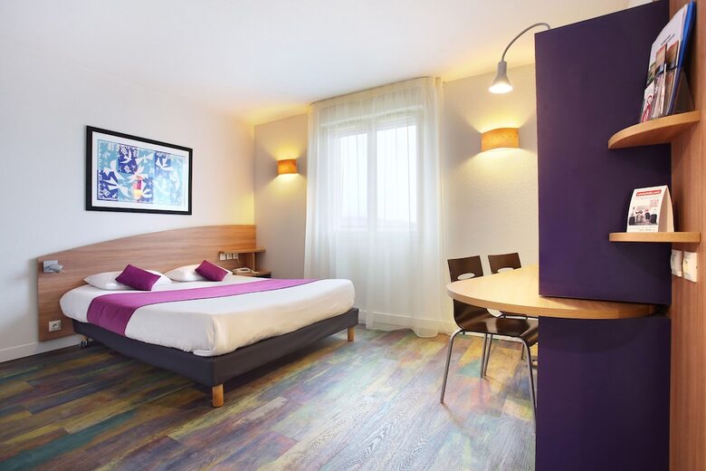 Hotel Suite Home Saran