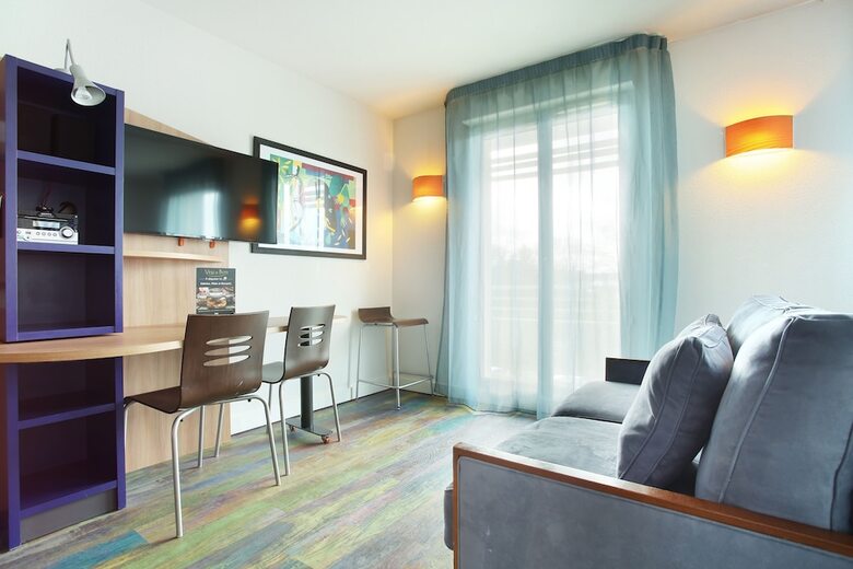 Hotel Suite Home Saran