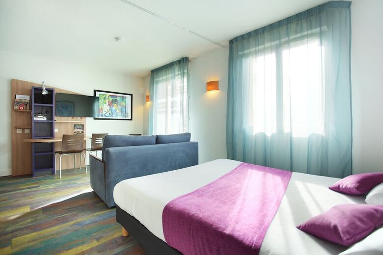 Hotel Suite Home Saran