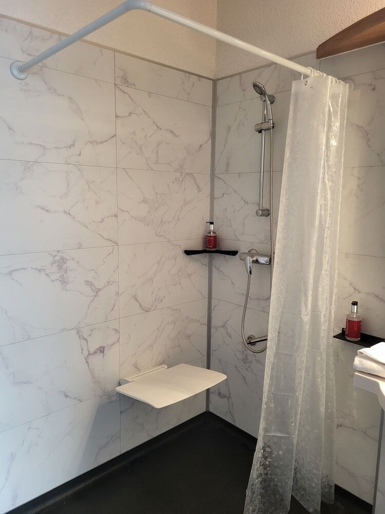 Hotel Suite Home Saran