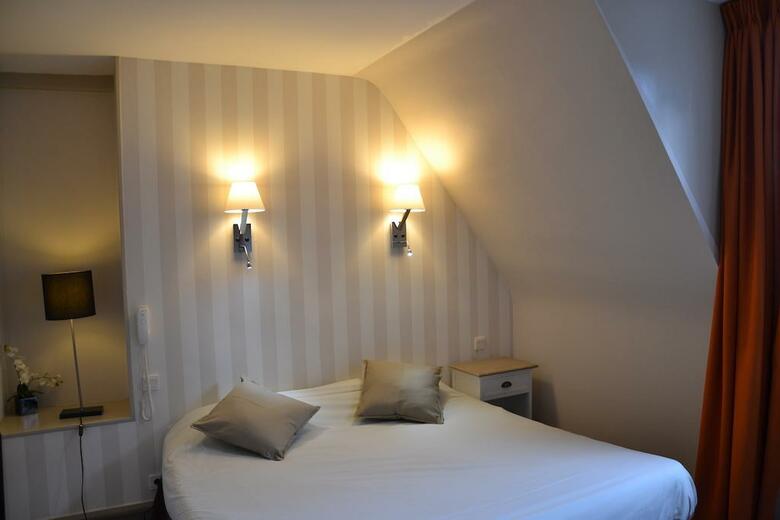 Hotel Ajoncs D'or