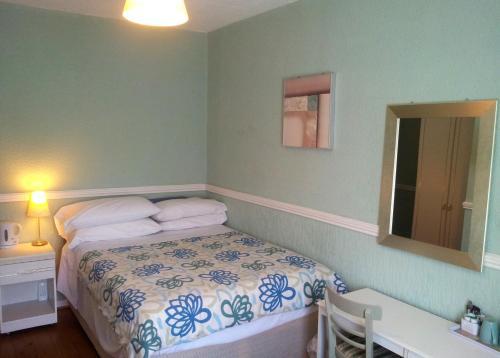 The New Osterley Hotel