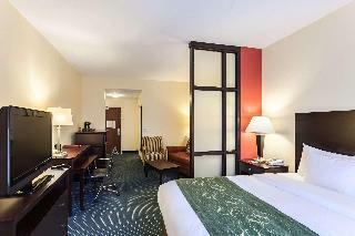Hotel Comfort Suites