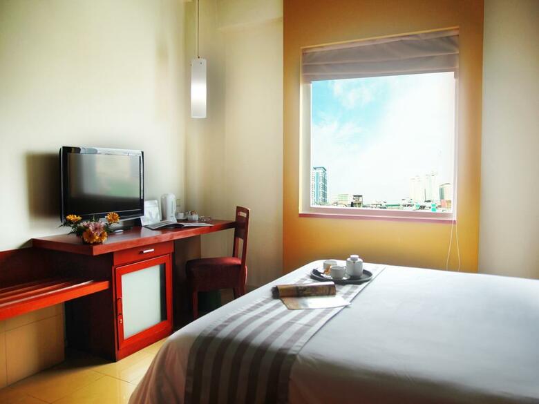 Sparks Hotel