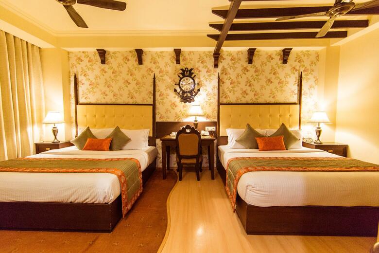 Hotel Clark International
