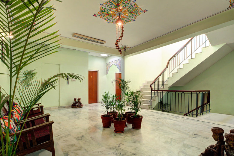 Hotel Sarang Palace