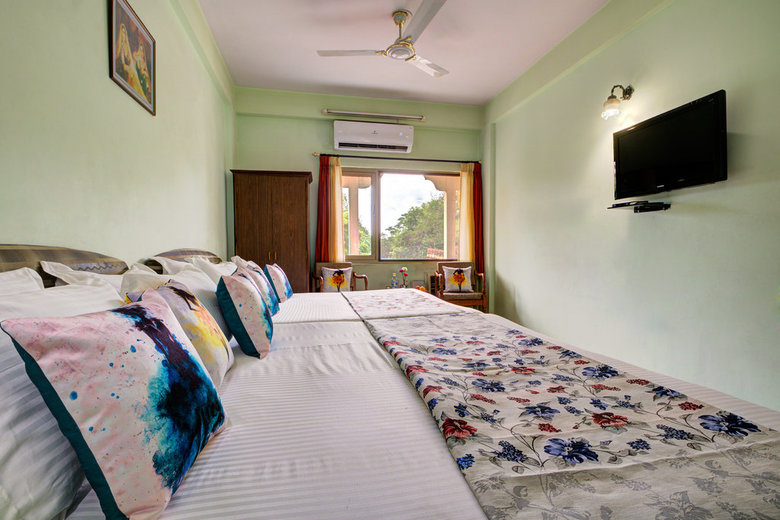 Hotel Sarang Palace
