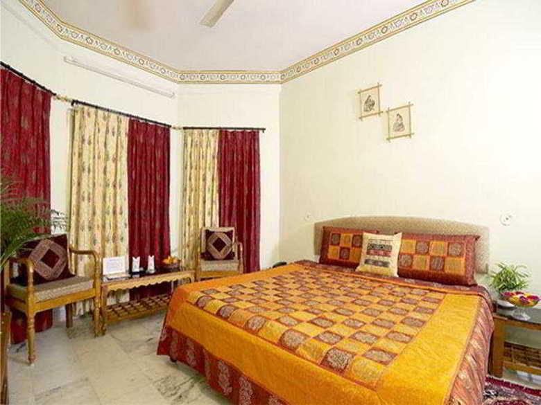 Hotel Sarang Palace