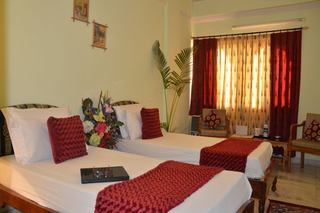 Hotel Sarang Palace