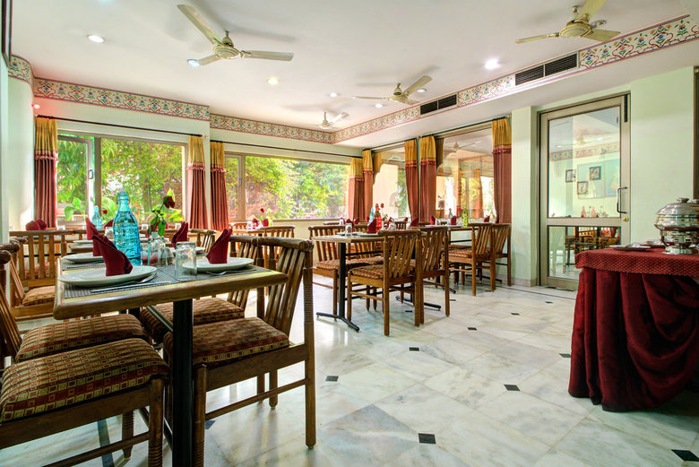 Hotel Sarang Palace