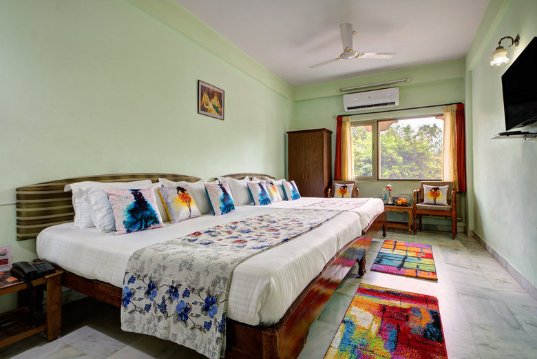 Hotel Sarang Palace