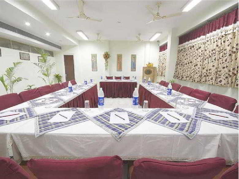 Hotel Sarang Palace