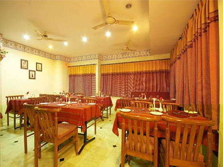 Hotel Sarang Palace