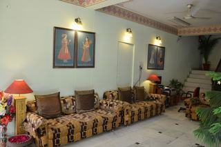 Hotel Sarang Palace