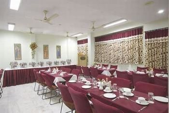 Hotel Sarang Palace