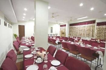 Hotel Sarang Palace