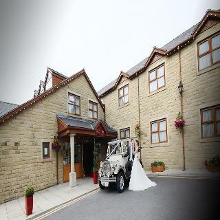 Hotel Red Hall