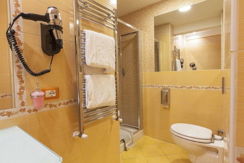 Hotel Ester