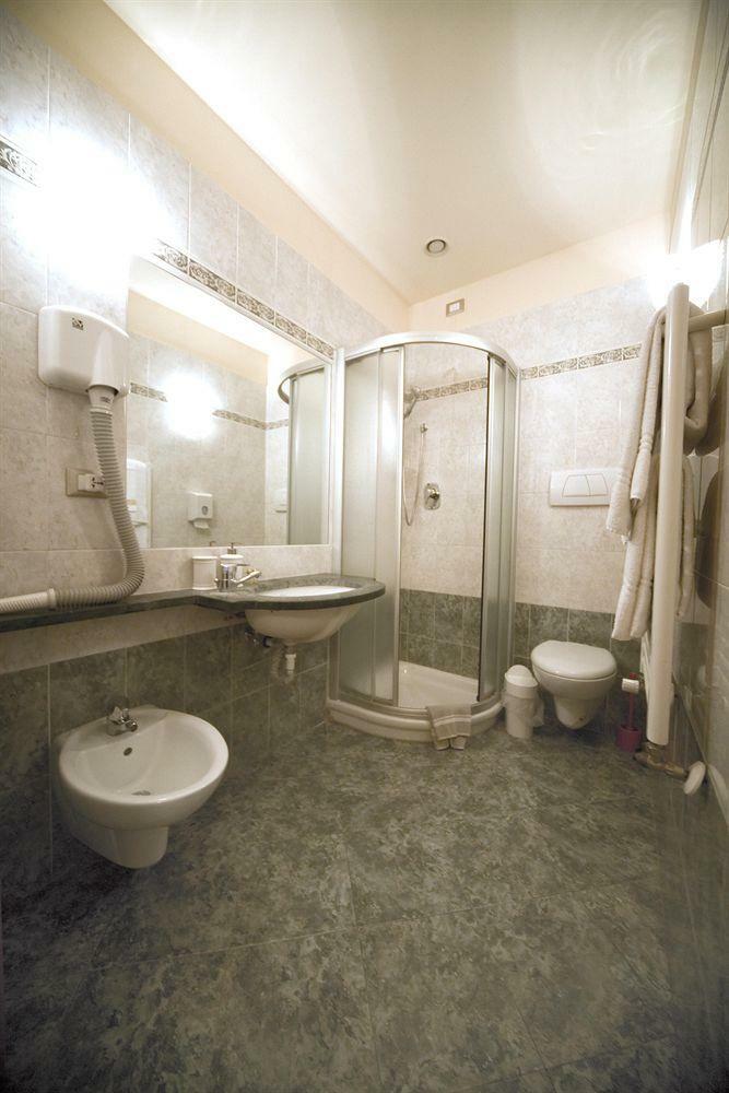 Hotel Ester