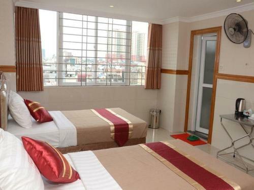 Nylon Hotel