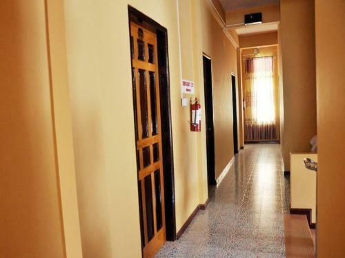 Hostal Royal Tulip Hotel