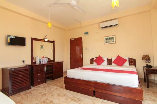 Sea Shine Beach Hotel
