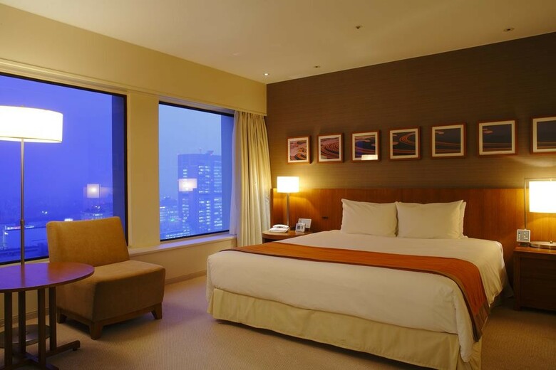 Keio Plaza Hotel