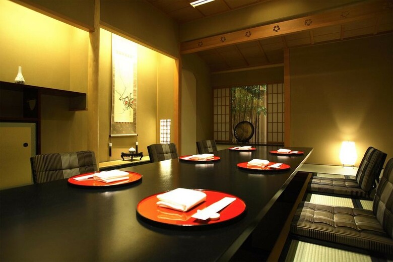 Keio Plaza Hotel