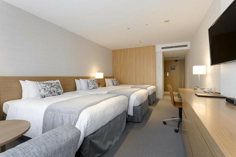 Keio Plaza Hotel