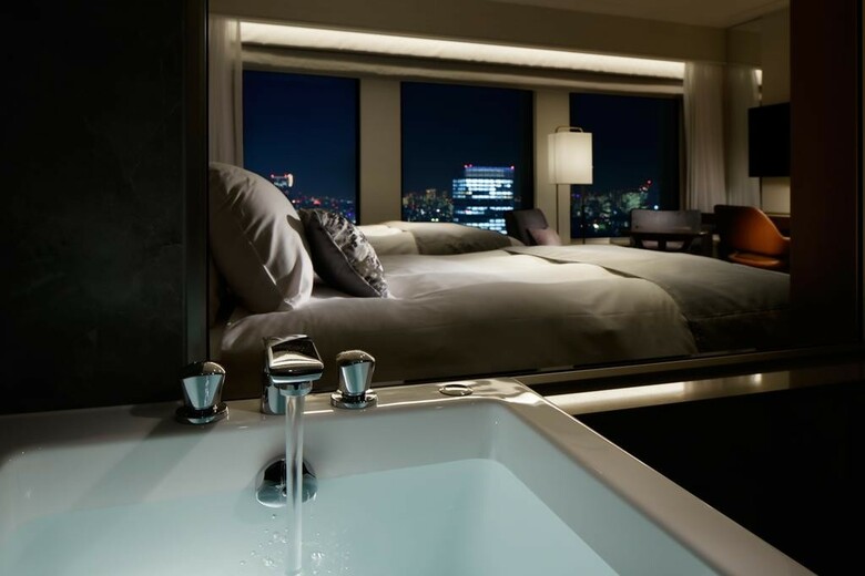 Keio Plaza Hotel