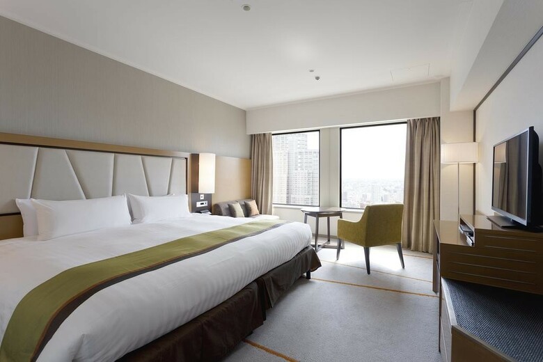 Keio Plaza Hotel