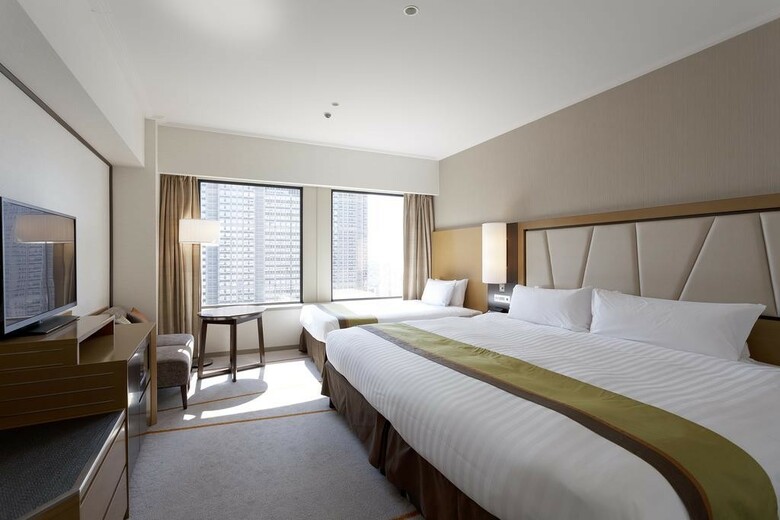 Keio Plaza Hotel