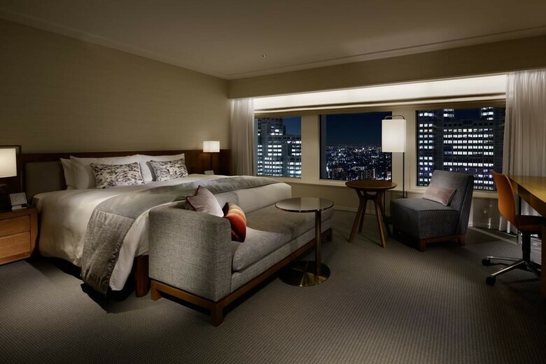 Keio Plaza Hotel
