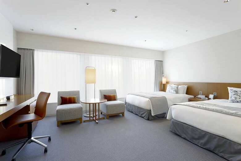 Keio Plaza Hotel