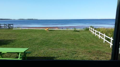 John B' Waterfront Cottages